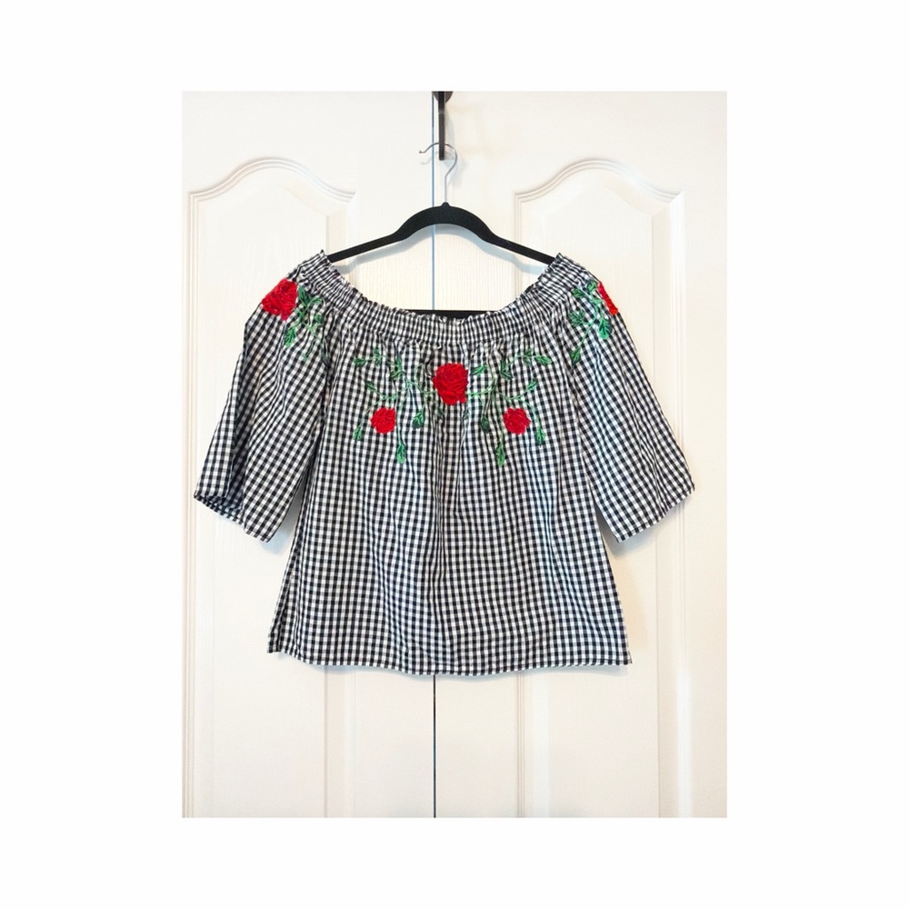 Vero Moda Black and White Gingham Top with Red Floral Embroidery Size XS